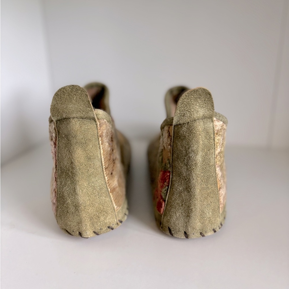 Magnolia Pearl Vintage Bootie Size 37 ❤️
‼️LIMITED RARE FIND‼️ - Picture 5 of 8